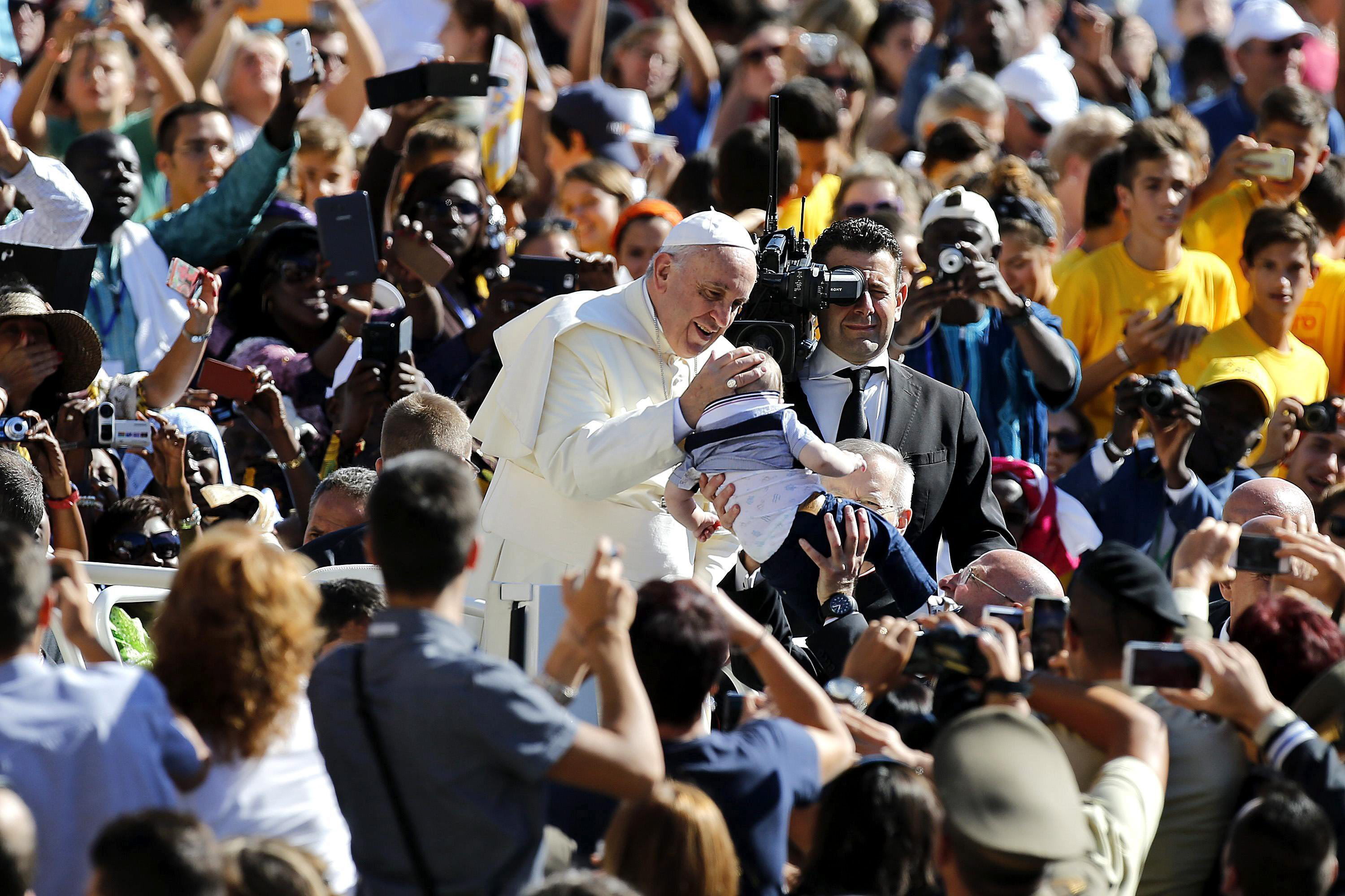 Ante los últimos atentados en Siria, el Papa ora por las víctimas, en especial los niños
