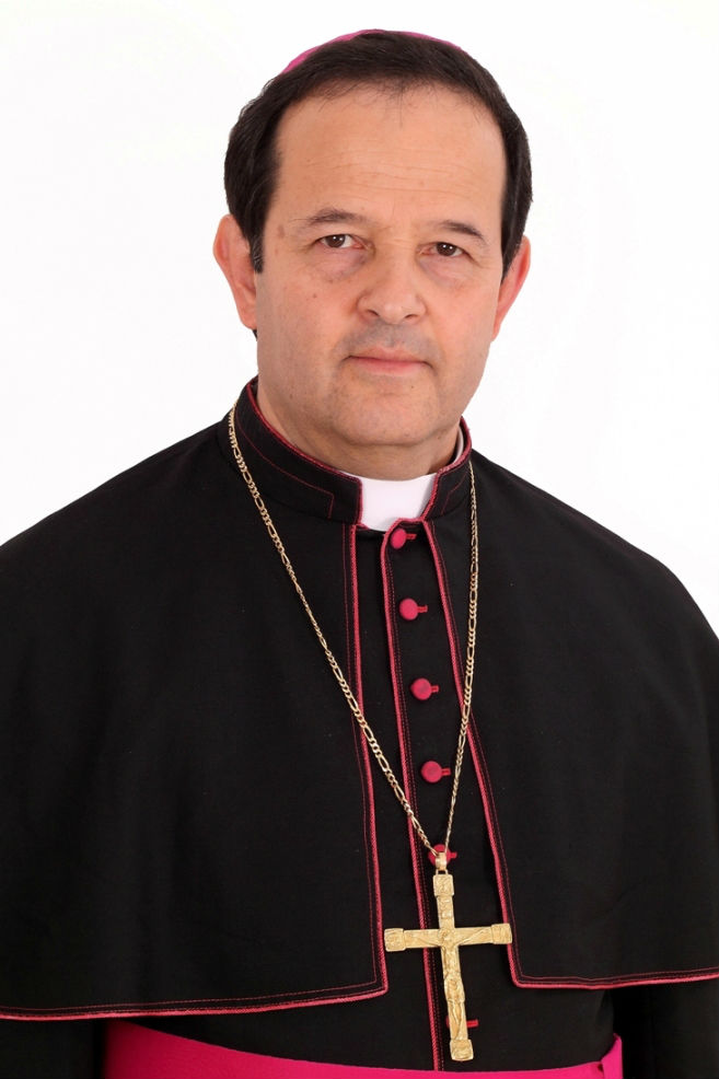 https://arquimedia.s3.amazonaws.com/2/mayo-2016/arzobispojpg.jpg