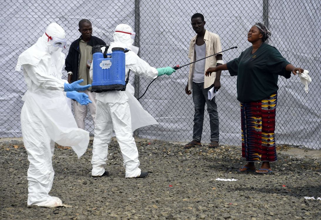 Liberia, el Ébola mata también la vida social