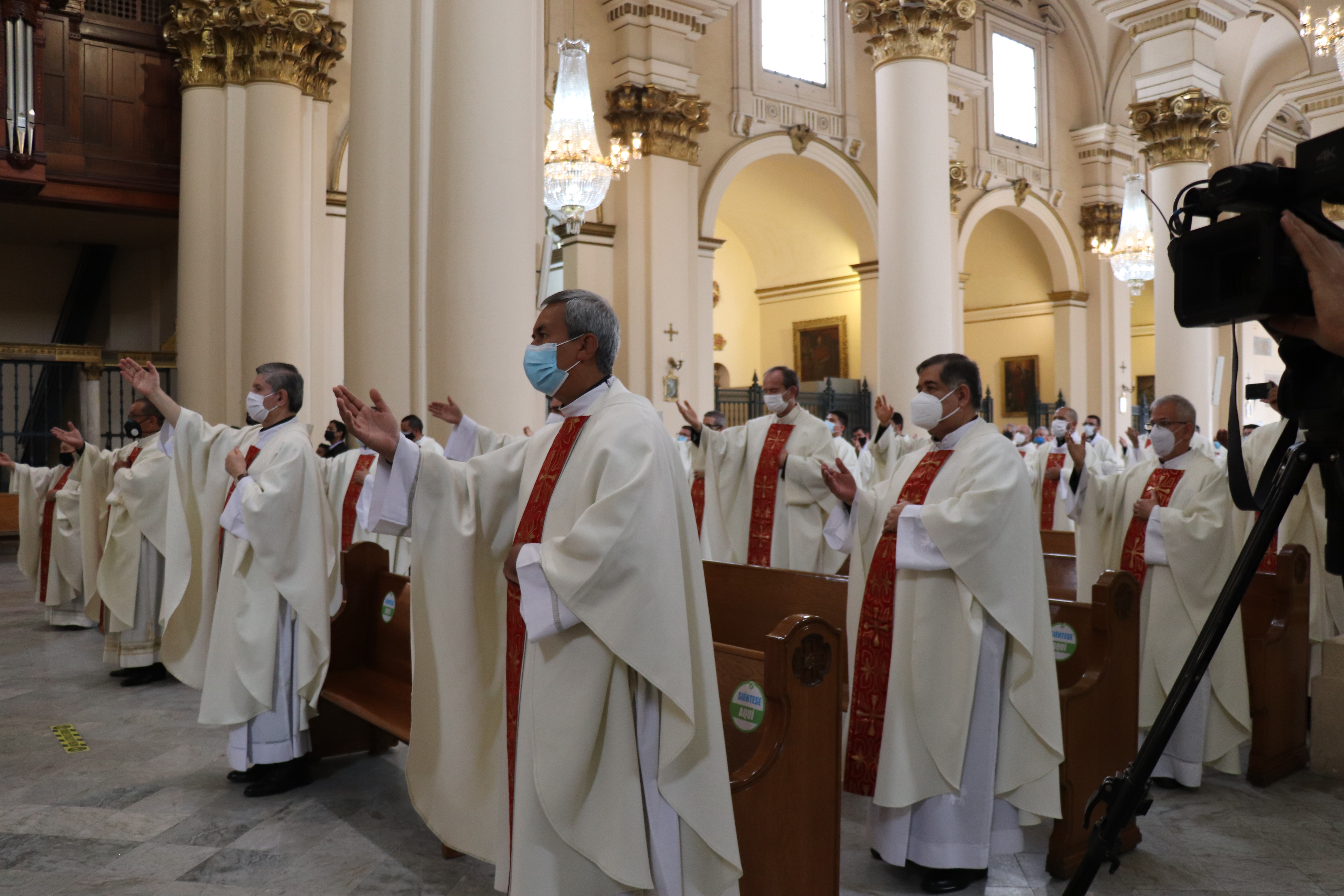 sacerdotes renovación