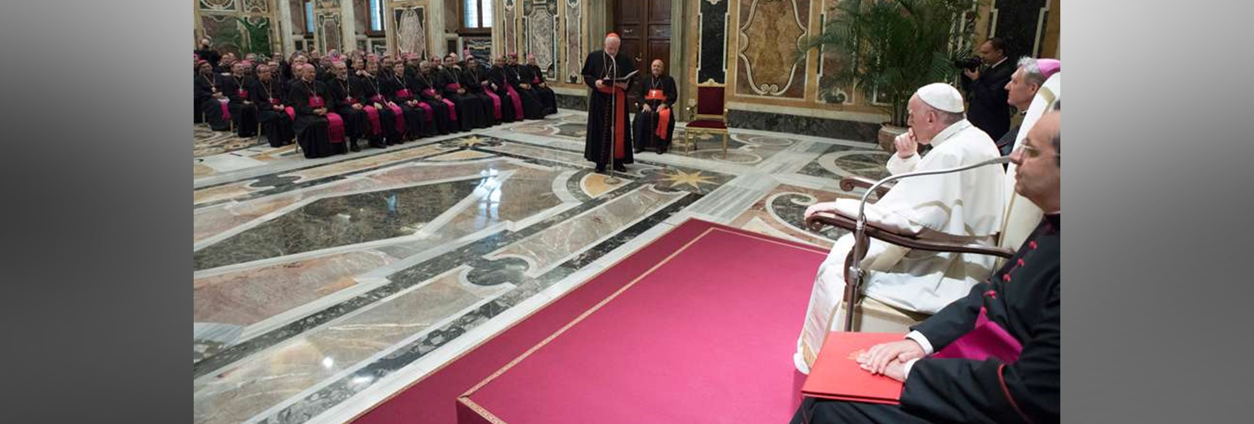 Francisco se reúne con los nuevos obispos