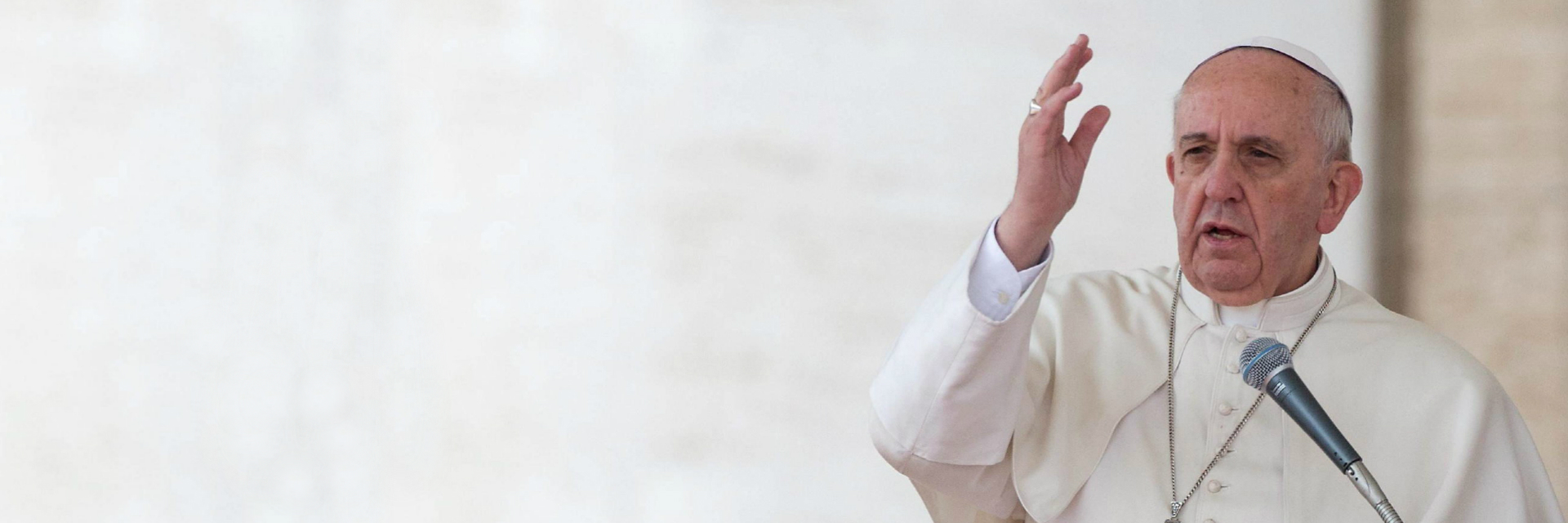 “Trabajar para ir más allá del modelo social vigente”: Papa Francisco