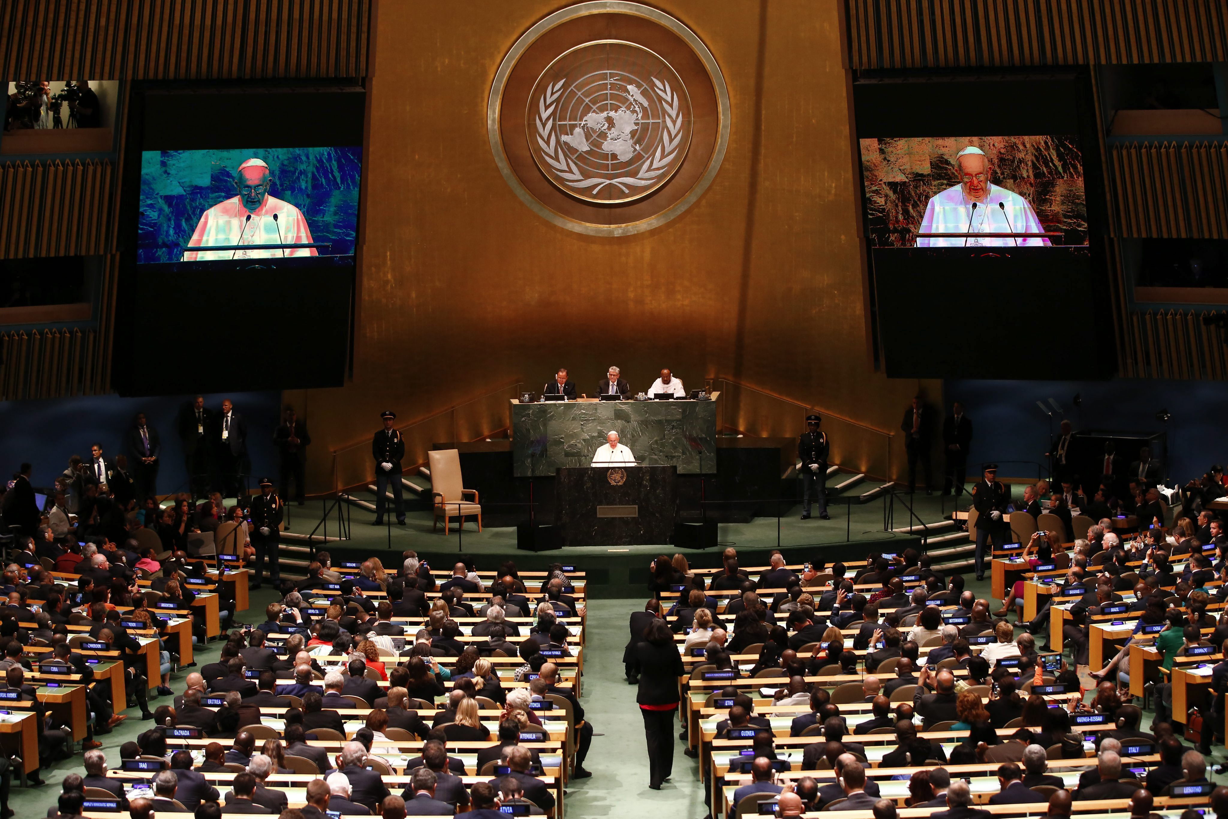 Francisco sueña con un mundo seguro, sin armas nucleares