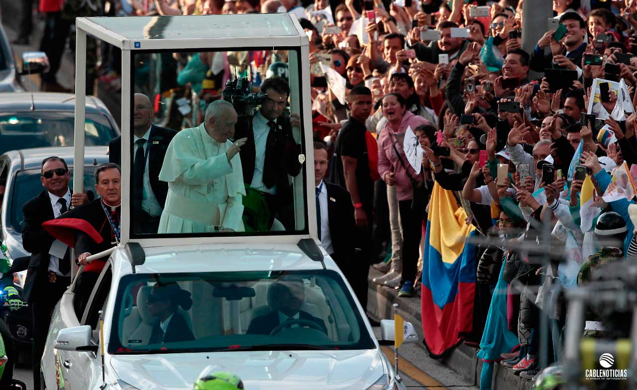 https://arquimedia.s3.amazonaws.com/2/2017/782038visita-papa-francisco-colombia-efejpg.jpg