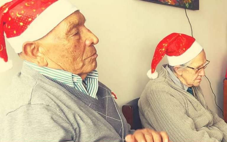 abuelos felices