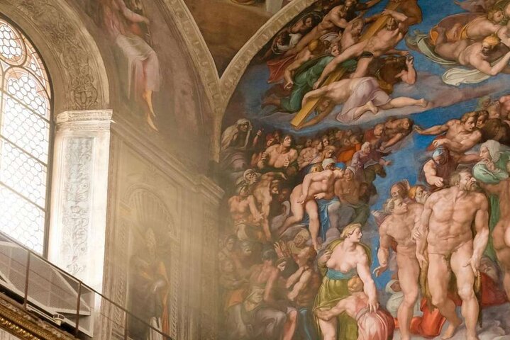 En los Museos Vaticanos se celebra el encuentro internacional ‘Compartiendo la esperanza. Horizontes para el patrimonio cultural’, promovido con el Dicasterio para la Cultura y la Educación con ocasión del Jubileo de los Artistas y del Mundo de la Cultura. Asisten aproximadamente 130 personas, entre gestores de museos, operadores de arte, académicos e instituciones culturales. El objetivo es explorar nuevos lenguajes y estrategias para la valorización y transmisión del patrimonio religioso y artístico. “Co