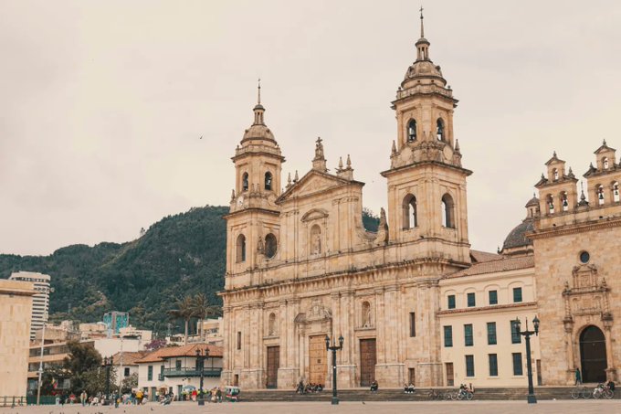 Catedral Primada de Colombia (@visitbogotaco).