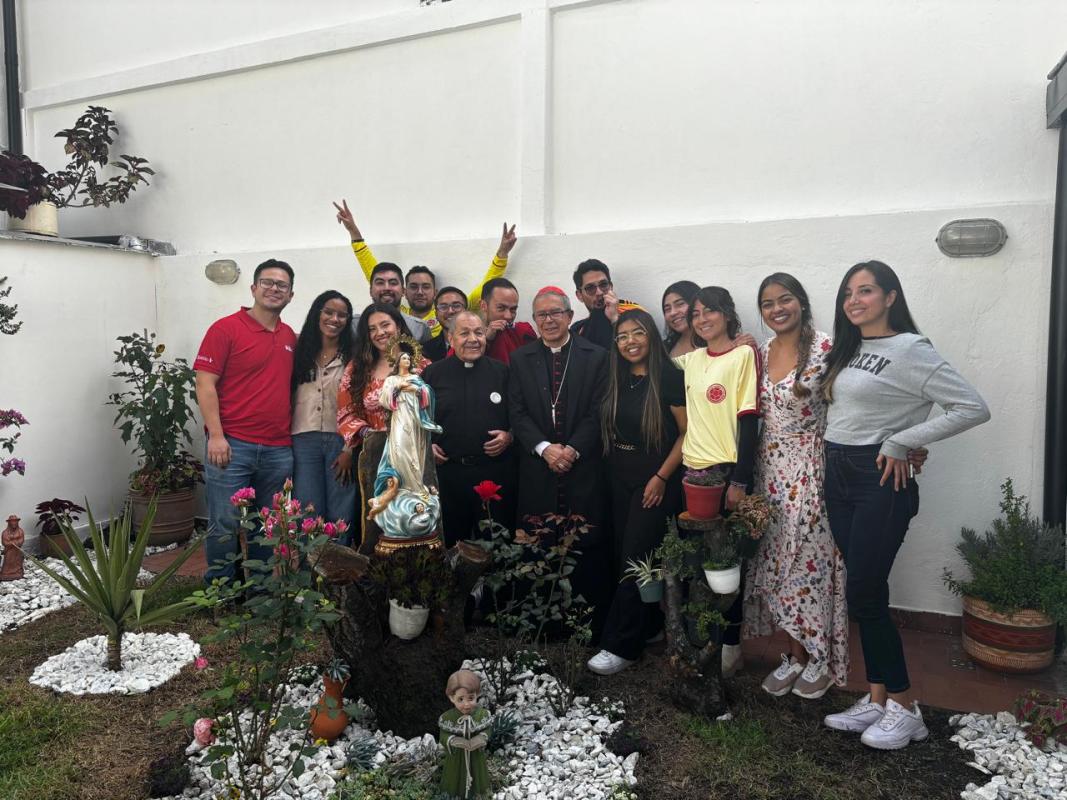 Comunidad de fe y servicio al estilo del corazón de la Virgen María