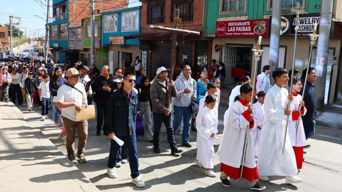 Viacrucis juvenil en Ciudad Bolívar: fe, esperanza y alegría
