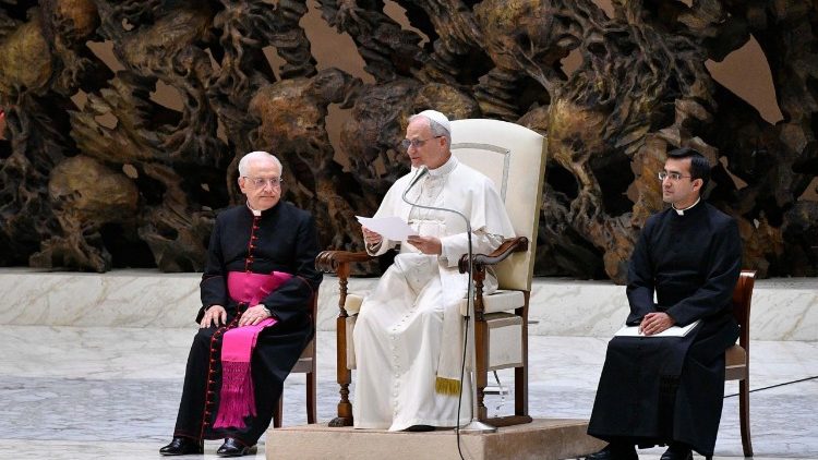 León XIV insta a sacar tiempo para la oración y la reflexión: “Estamos llamados a hablar con Dios”