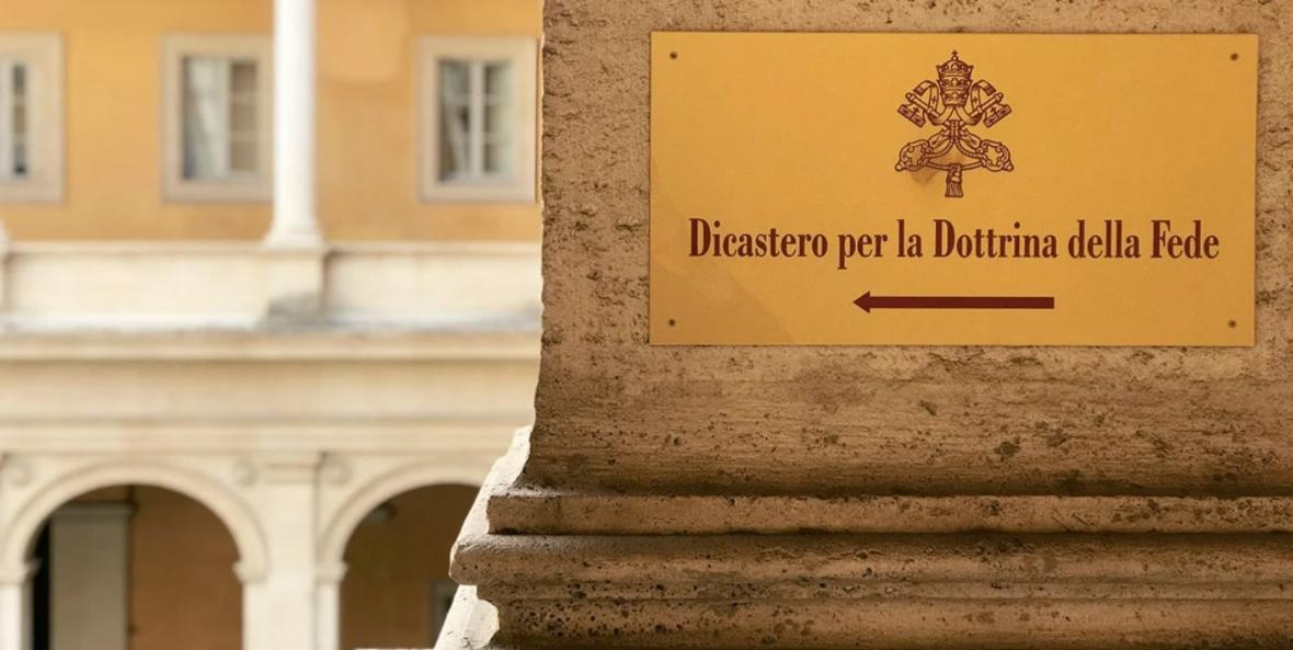 El Vaticano podría añadir el “abuso espiritual” a los delitos en la ley de la Iglesia Católica