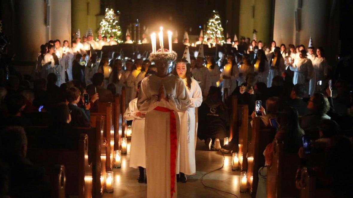 Bogotanos se unieron a tradicional conmemoración sueca de Santa Lucía