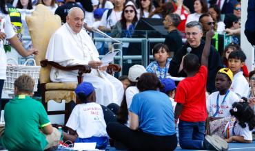 El Papa da «una patada inicial» a la Jornada Mundial de los Niños en el Estadio Olímpico - Alfa y Omega