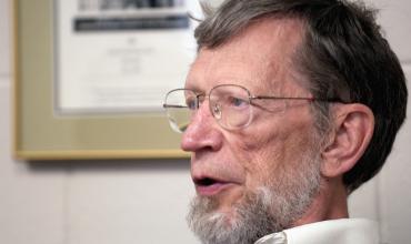 El premio Templeton en manos del filósofo Alvin Plantinga