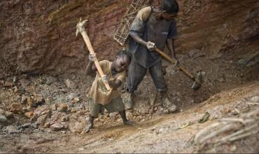 "Hay más de 40 millones de personas que sufren la esclavitud (...). Nadie puede lavarse las manos" Francisco