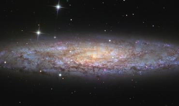 El Papa invita a complementar la ciencia con la fe en estudio del Universo