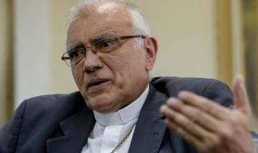 El cardenal Baltazar Enrique Porras Cardozo, arzobispo de Mérida, oye los clamores de un pueblo sumido en honda crisis