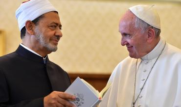 El Papa en Al Azhar habla sobre la mentira de las guerras santas