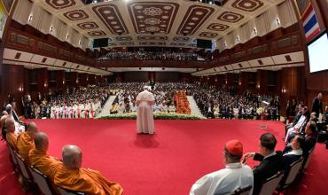 El Papa a líderes religiosos: “Garantizar a las jóvenes generaciones su derecho al futuro”