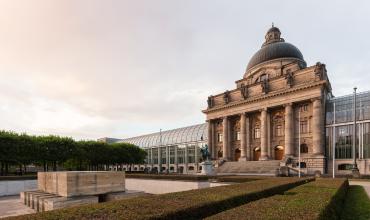 El Estado Libre de Baviera elige la Cruz