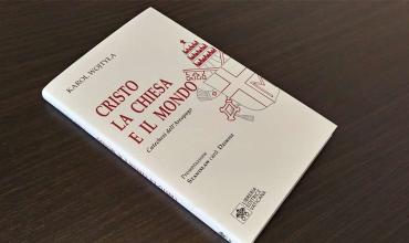 El Vaticano presenta un libro inédito de San Juan Pablo II