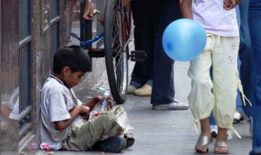 Papa pide rezar por los niños que sufren y salir de la indiferencia