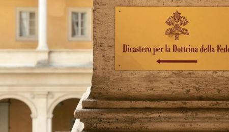 El Vaticano podría añadir el “abuso espiritual” a los delitos en la ley de la Iglesia Católica